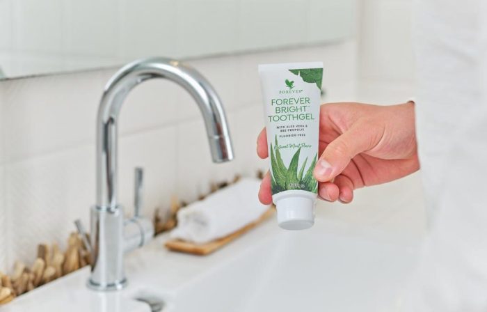 forever-aloe-bright-toothgel